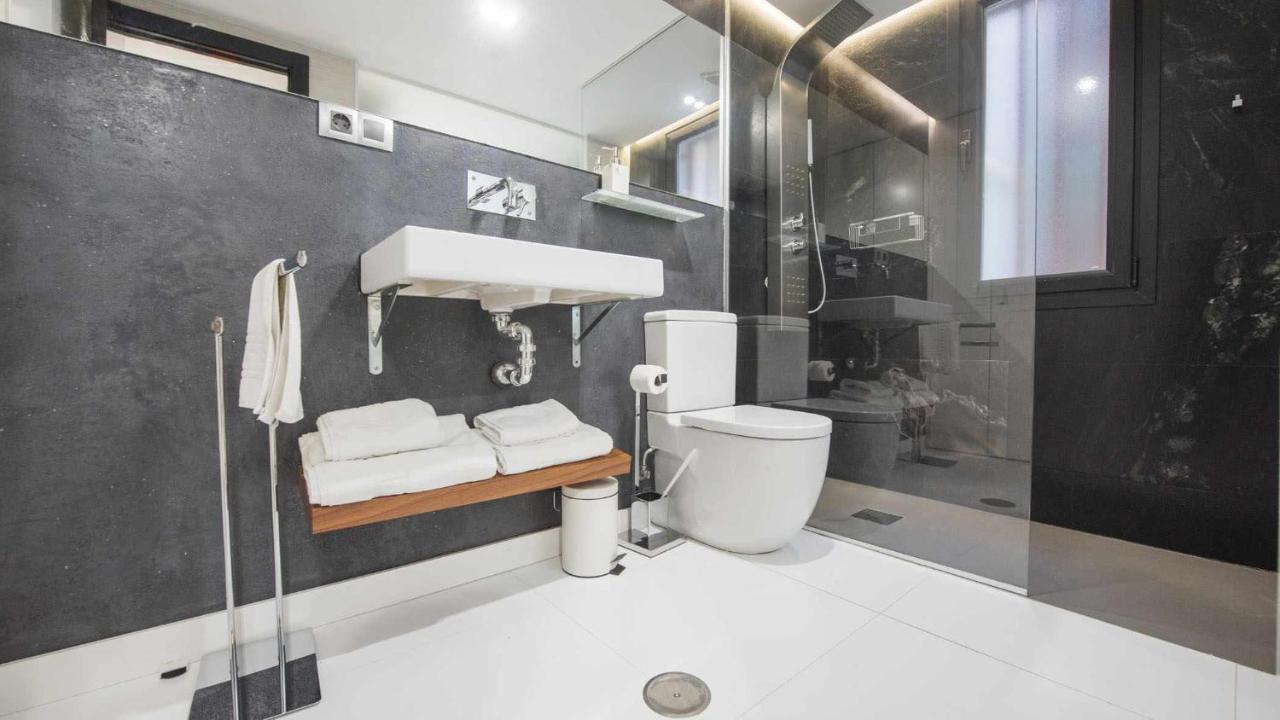 Apartamento Deluxe Cerca De La Catedral By Toledo Ap Luaran gambar